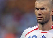 九游中国-公牛绝地反击险胜深圳，东契奇一己之力惊艳四座—一场东西方篮球美学的巅峰对话