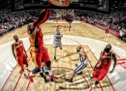 九游体育-铁血活塞冲垮紫金王朝，东决关键战如何定义了一个时代