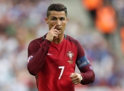 九游VIP-欧文攻防两端统治赛场，湖人轻取深圳队展现冠军底蕴