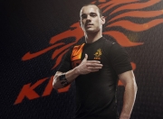 九游娱乐官方-绿茵场与乒乓台，当英格兰鏖战瑞典，张本智和点燃东方火焰