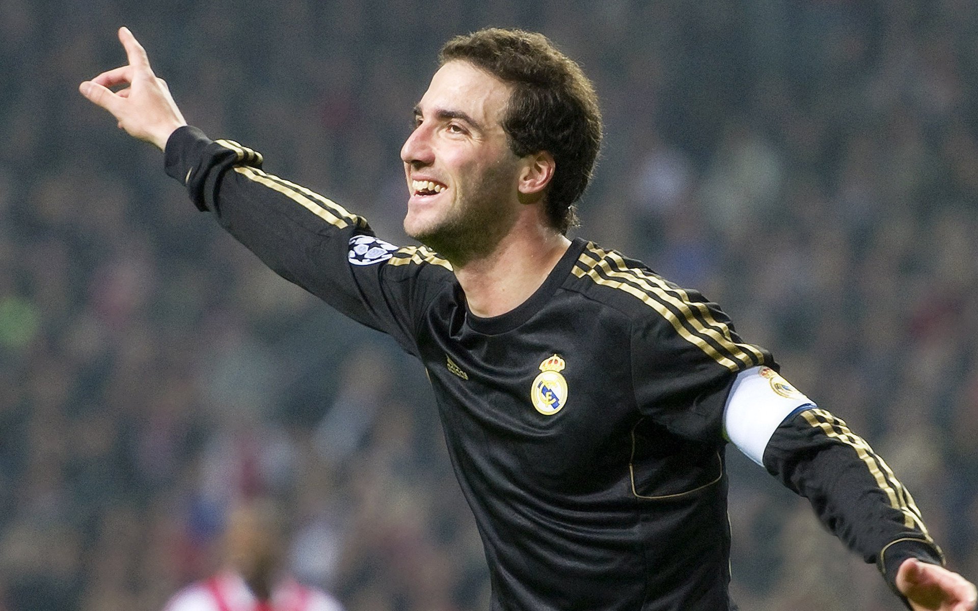 北欧风暴与波斯铁壁,当瑞典提前终结悬念,阿拉巴如何扛起全队前行