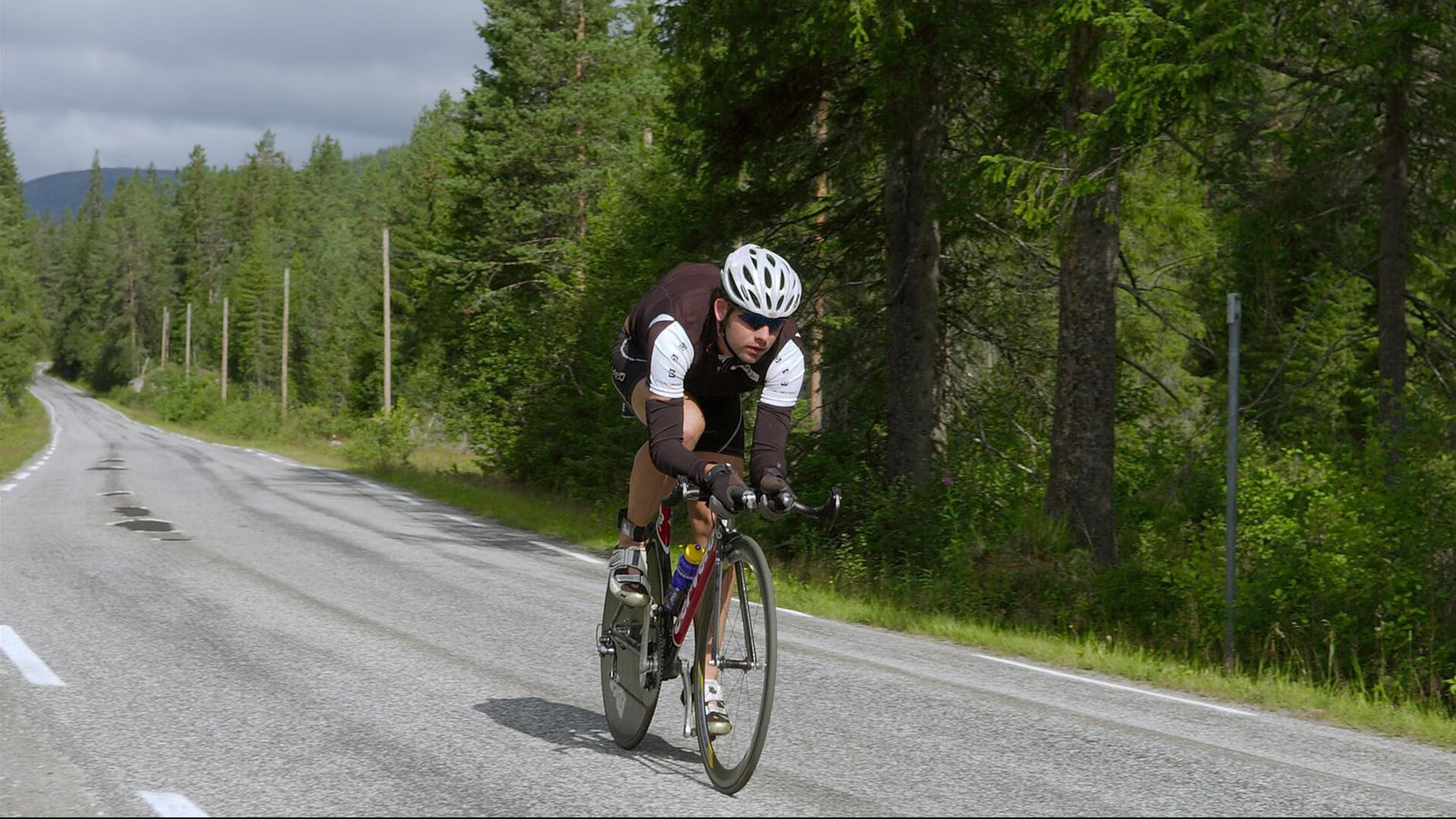 赛道上的字母哥,当雷霆击溃雄鹿,F1年度争冠上演接管时刻