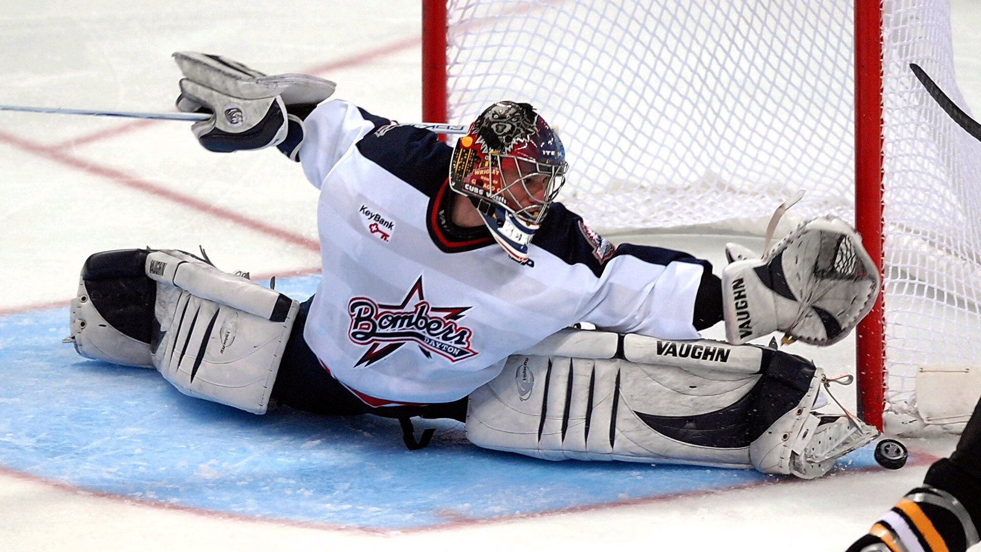 赛道上的终局艺术，汉密尔顿火热状态助红牛车队绝杀哈斯