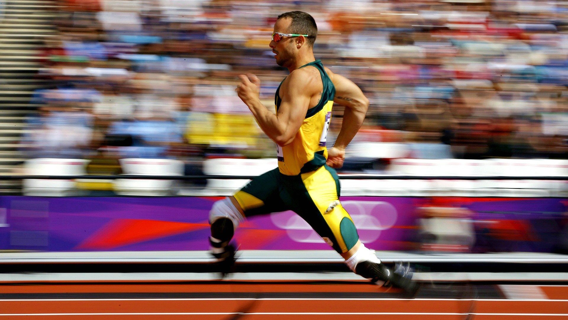 这是一篇结合了科技、体育精神与个人突破的独特文章。为了让文章更具深度和故事性，我首先为你构思了一个打破常规认知的标题